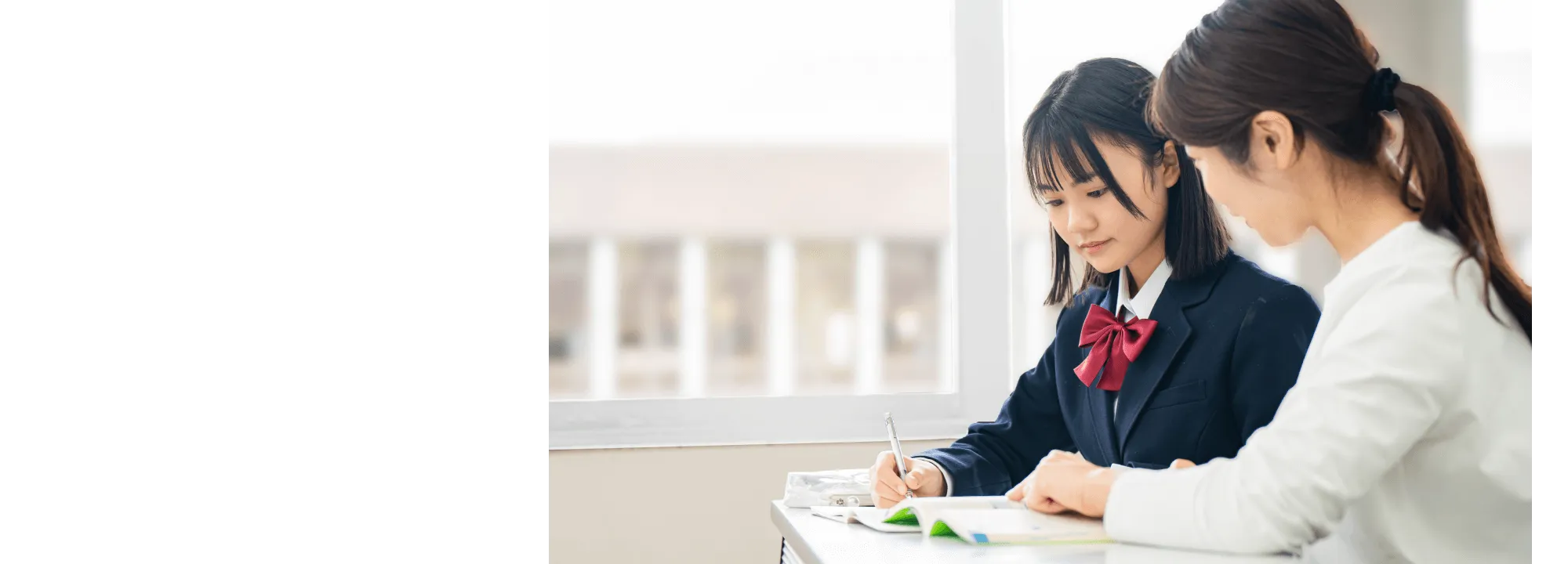 大学進学を目指す特進科 特進科の大学進学率91.4%※ オーダーメイドカリキュラム×完全マンツーマン指導で志望校合格へと導きます。学力に不安のある方も、まずはトライ式高等学院にご相談ください。※大学進学率とは、特進科所属の進路決定者のうち、大学・短大・専門職大学に合格した者において。2025年自社調べ。