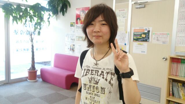 西川 登校ピース