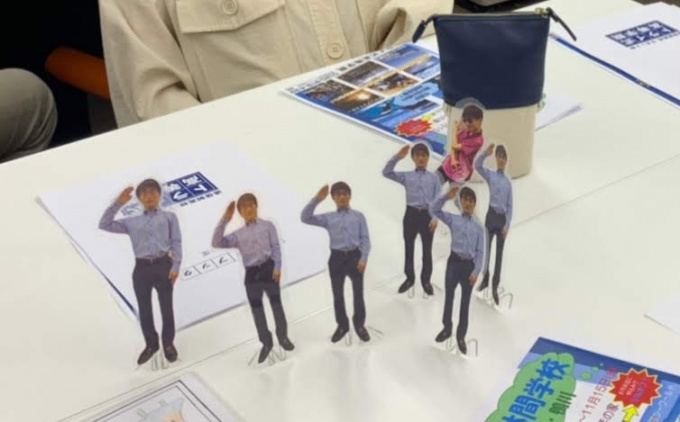 19-09-06-10-53-32-791_deco