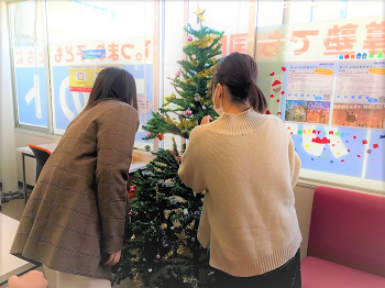 1126クリスマスツリーを飾る1