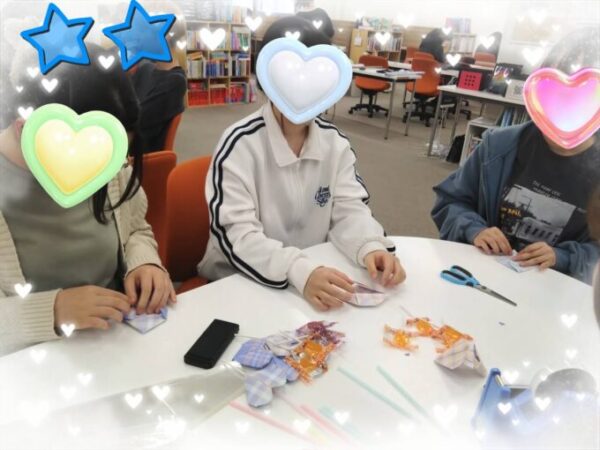 工作を楽しむ様子