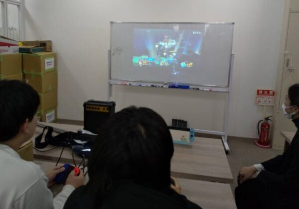 みんなで大乱闘!