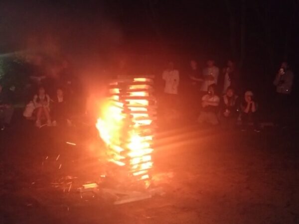 林間学校_キャンプファイヤー_1