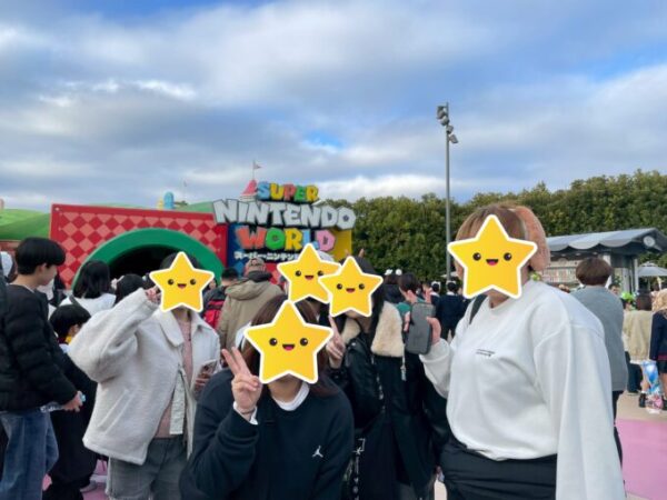 マリオの土管が入口です