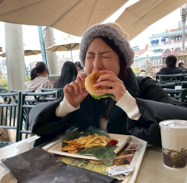 ハンバーガーがぶり！