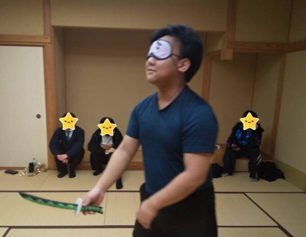 見えないけど、気配は感じる？