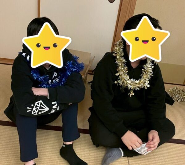 3年生並んで鑑賞～なんだかしんみり・・・