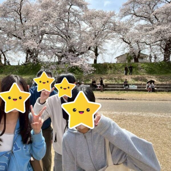 桜もしっかり背景に入ってます！雅ですね～