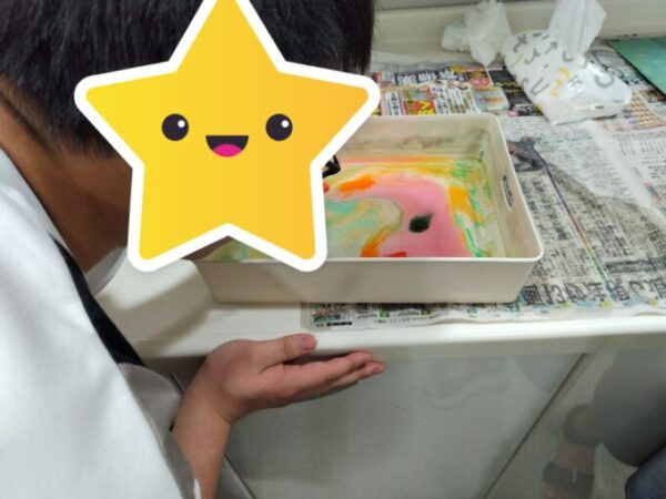 強すぎるとインクがぐじゃぐじゃになるし、弱いとインクが動かないので、加減が重要です。。